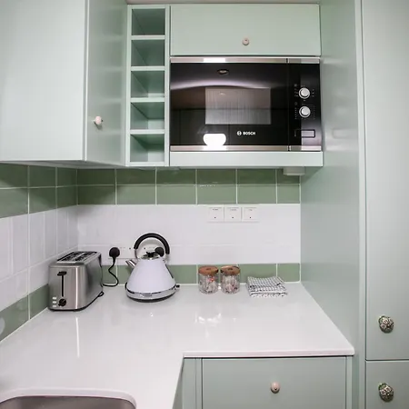 Palmove Luxurious Beachfront Appartamento