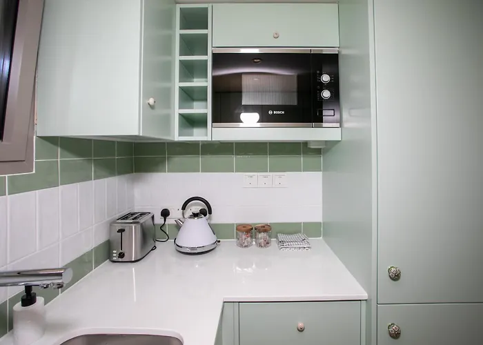 Palmove Luxurious Beachfront Apartament