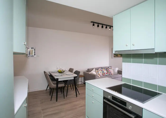 Palmove Luxurious Beachfront Apartament Larnaca