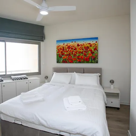 דירה Palmove Luxurious Beachfront לרנקה