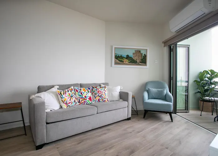 Palmove Luxurious Beachfront 拉纳卡