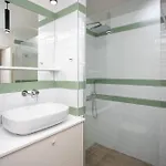Palmove Luxurious Beachfront 아파트 *
