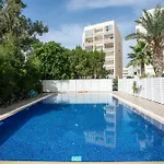 Palmove Luxurious Beachfront 아파트