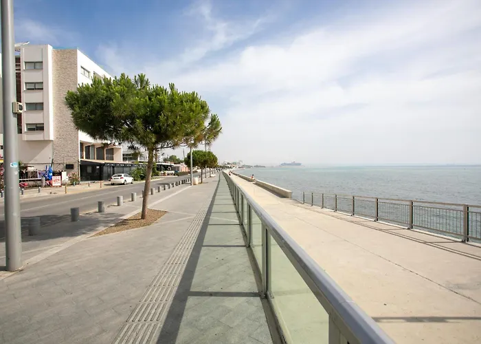 Palmove Luxurious Beachfront شقة